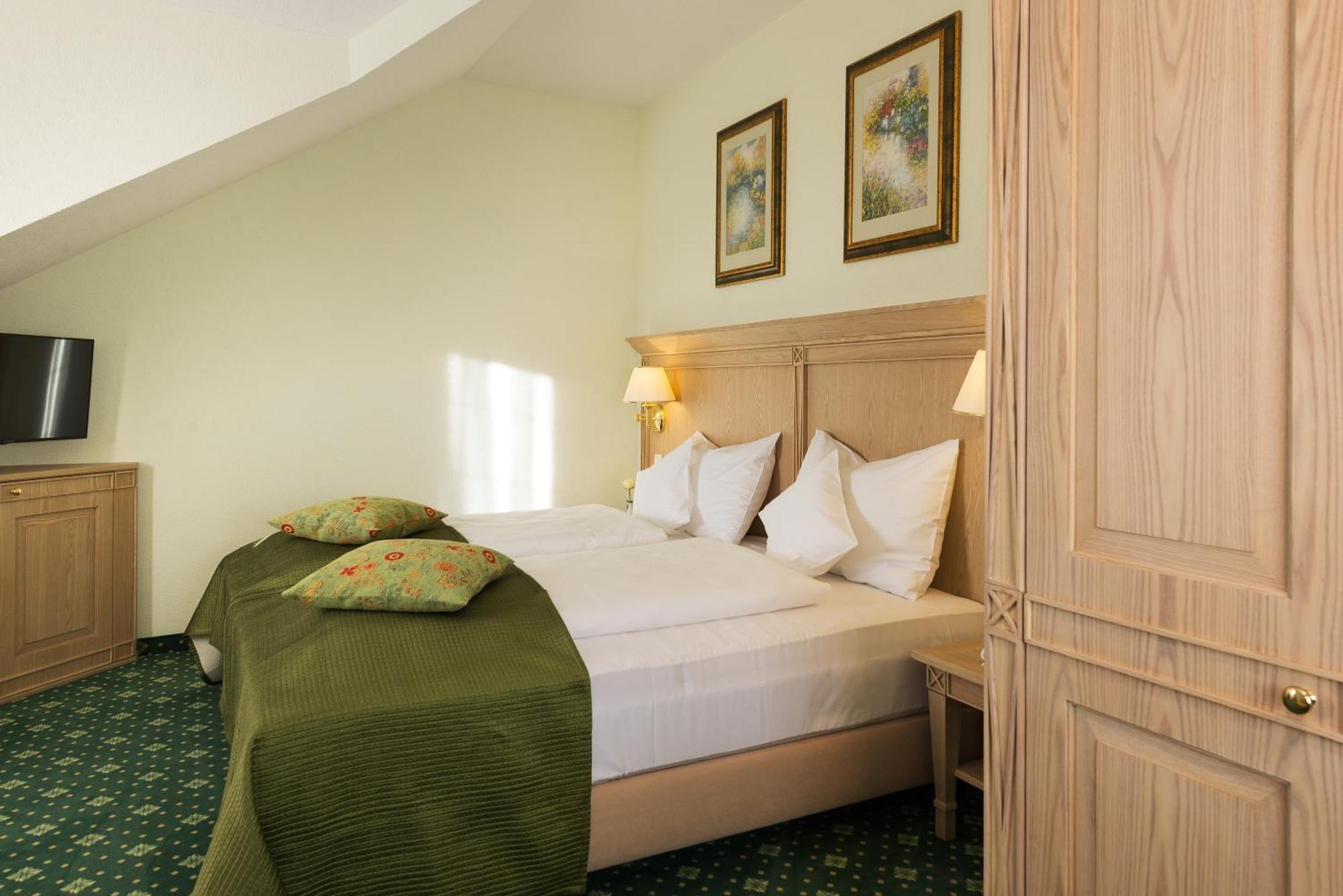 Hotel Rebstock Baden-Baden Szoba fotó